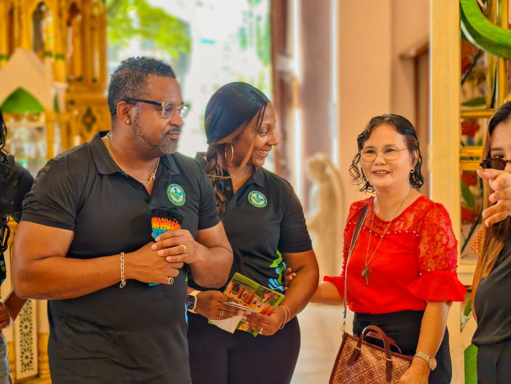 MRD leaders welcomed by a member of the parish community